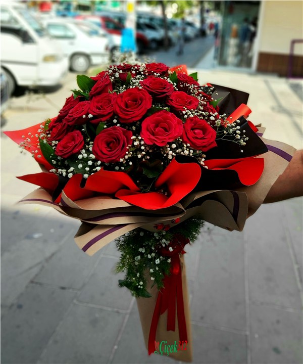 25 Adet Kırmızı Gül Buketi